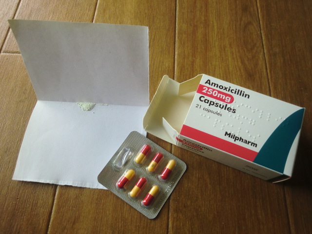 アモキシシリン